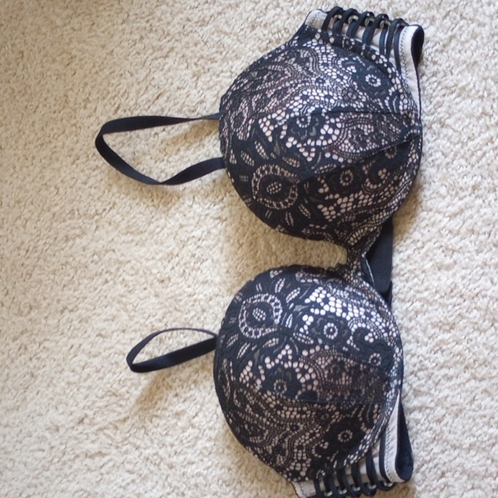 34 D Black Lace Very Sexy Pushup Bra